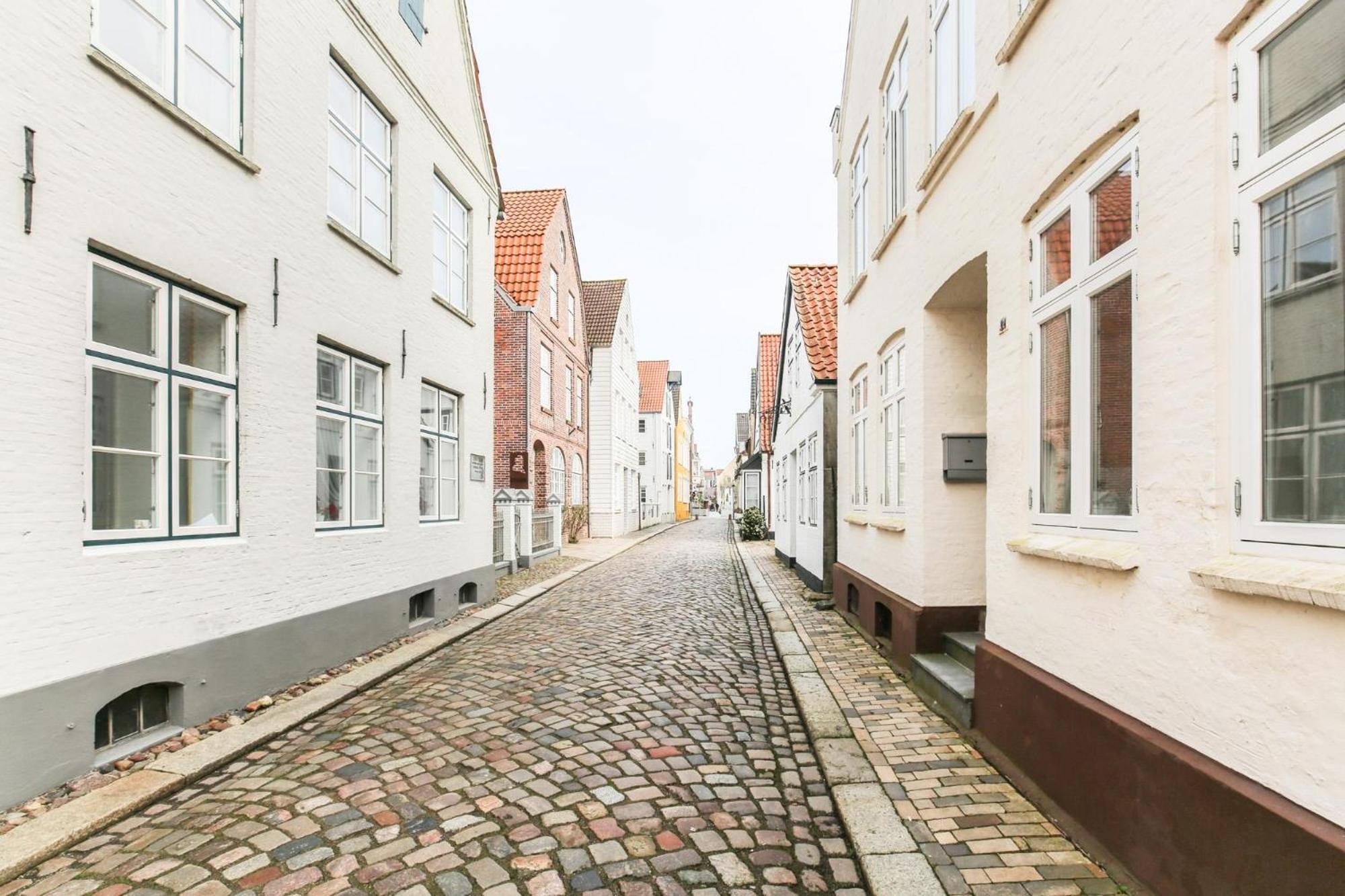 Apartmenthaus Theodor Storm Meeresstrand Хузум Екстериор снимка